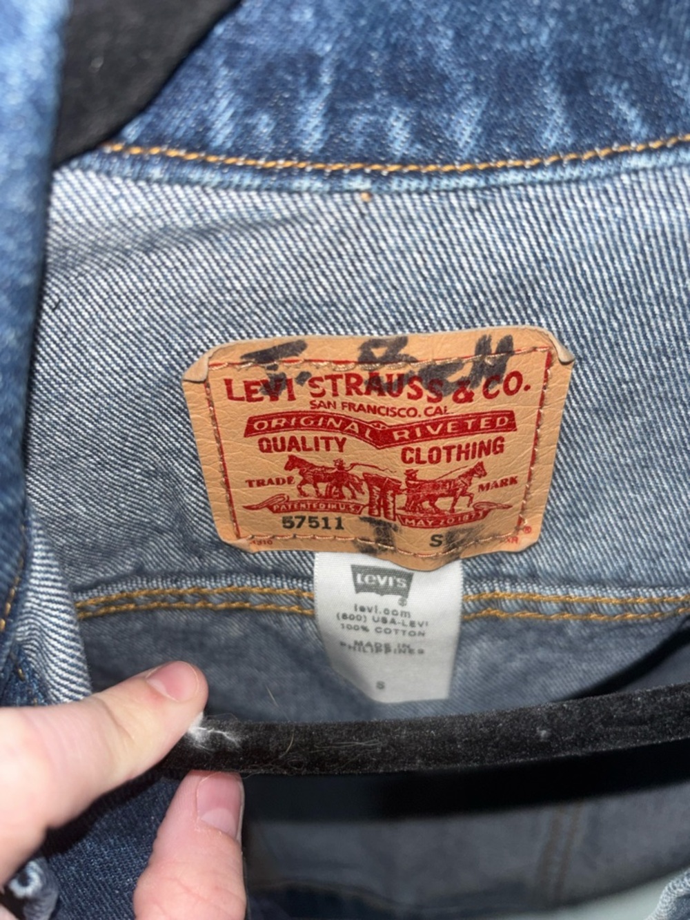 Levi’s Denim Trucker Jacket Blue Cropped Distressed Women’s Small - Picture 3 of 5